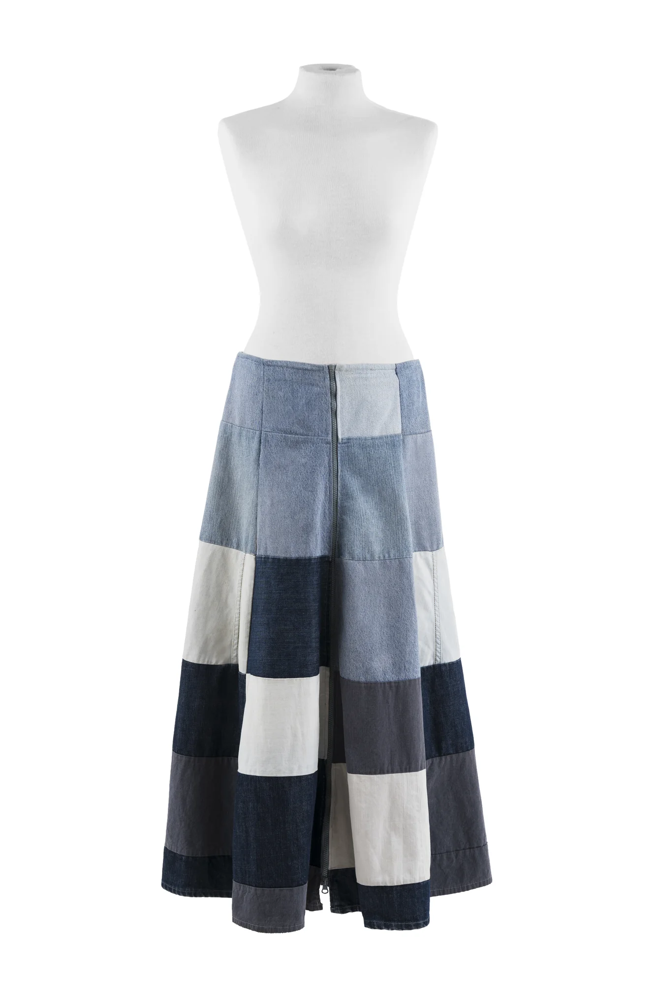falda puzle larga denim sostenible reciclaje upcicling unisex piezas unicas (4) falda puzle larga denim sostenible reciclaje upcicling unisex piezas unicas (4)
