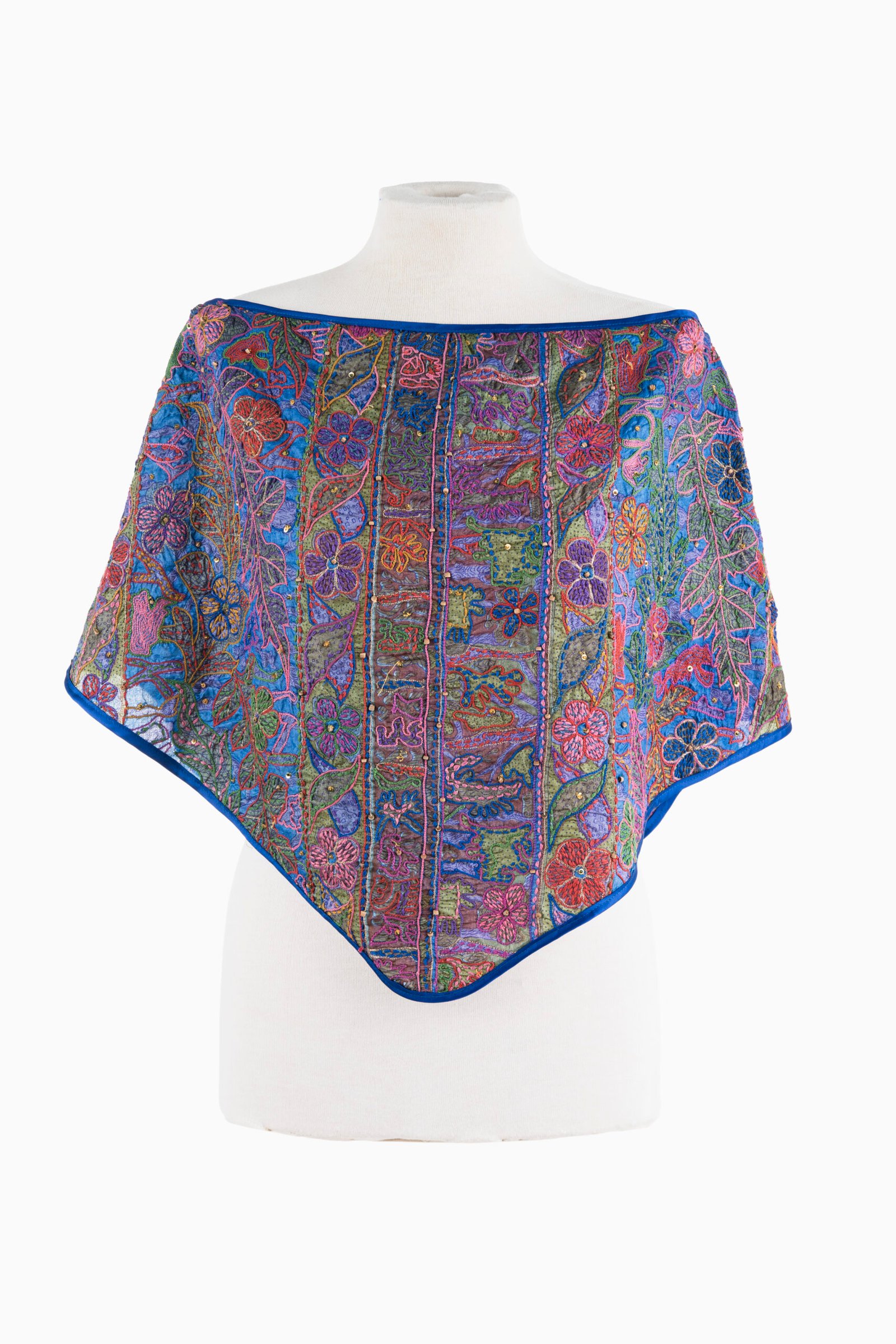 ponchos<br>raíz ponchosraíz